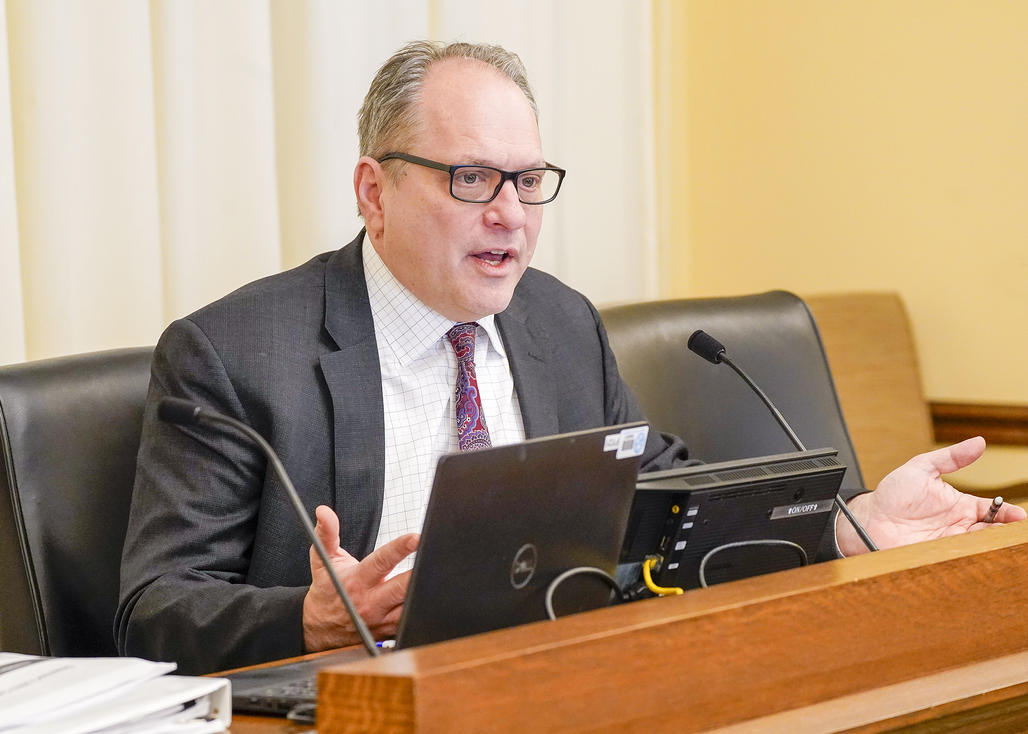 Minnesota Management and Budget Commissioner Jim Schowalter presents the governor’s $3.3 billion bonding recommendation to the House Capital Investment Committee Jan. 30. (Photo by Andrew VonBank)